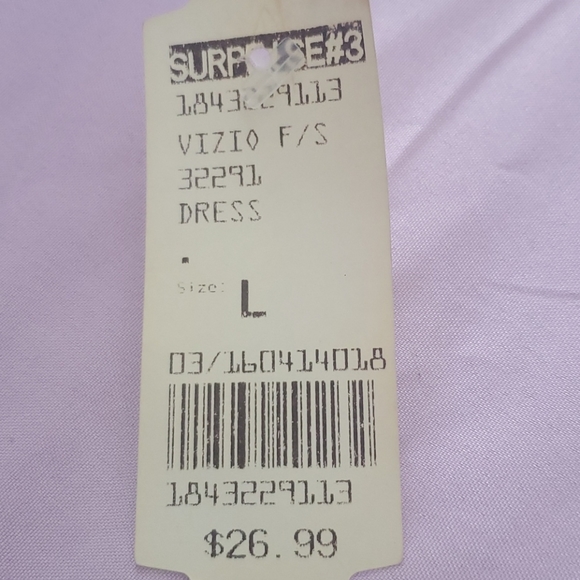 Dress - Picture 5 of 5